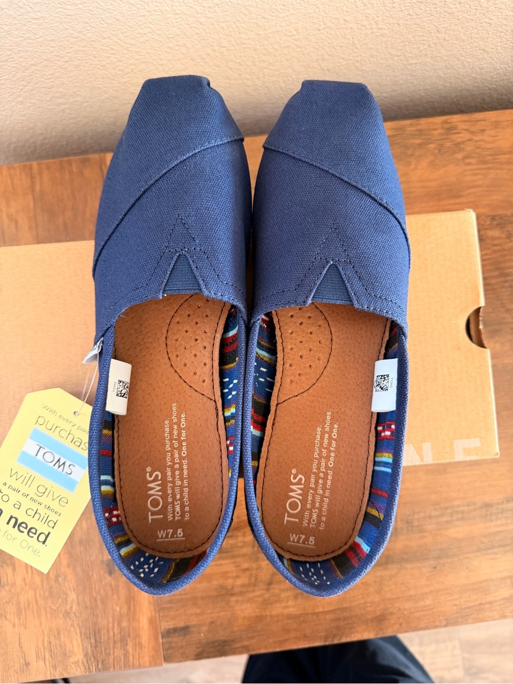 TOMS Women's Navy Canvas Slip-On Flats
